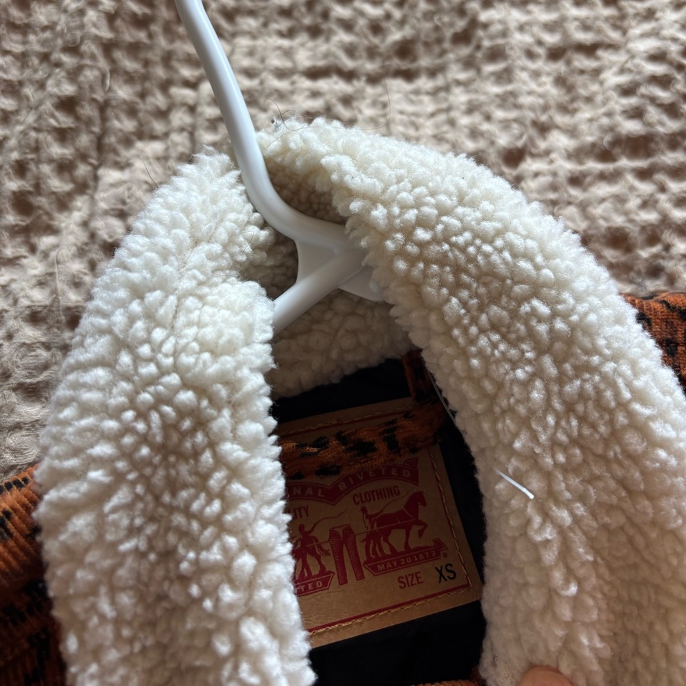 🐈‍⬛Levi’s Leoaprd Corduroy Jacket - Picture 3 of 6